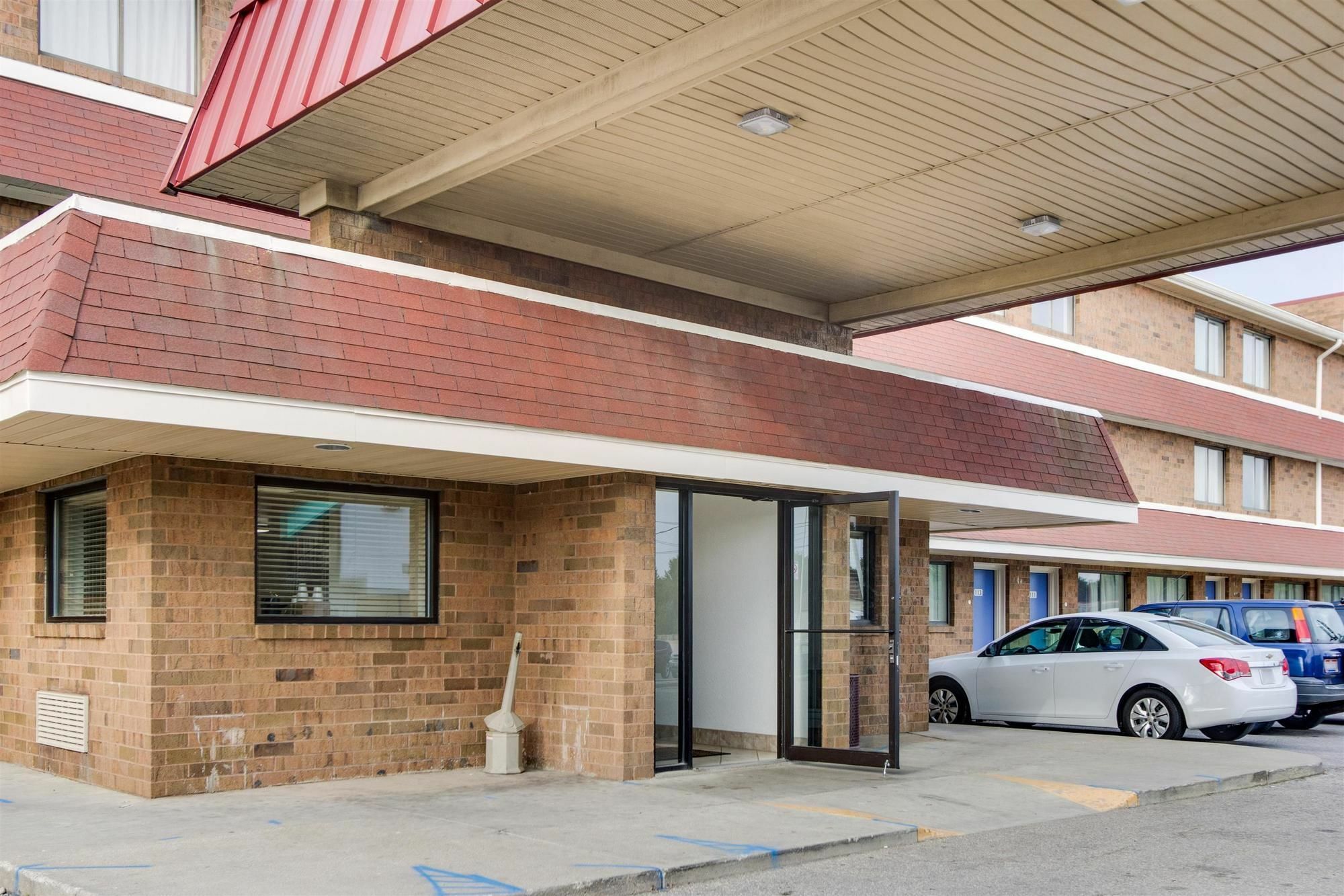 Red Roof Inn Plus+ Columbus - Worthington Exteriér fotografie